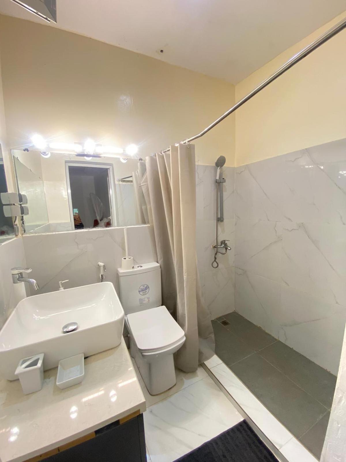 Appartement Luxe Idealement Situe A Dakar Exterior foto